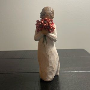 Willow Tree ‘Surrounded By Love’ Figure